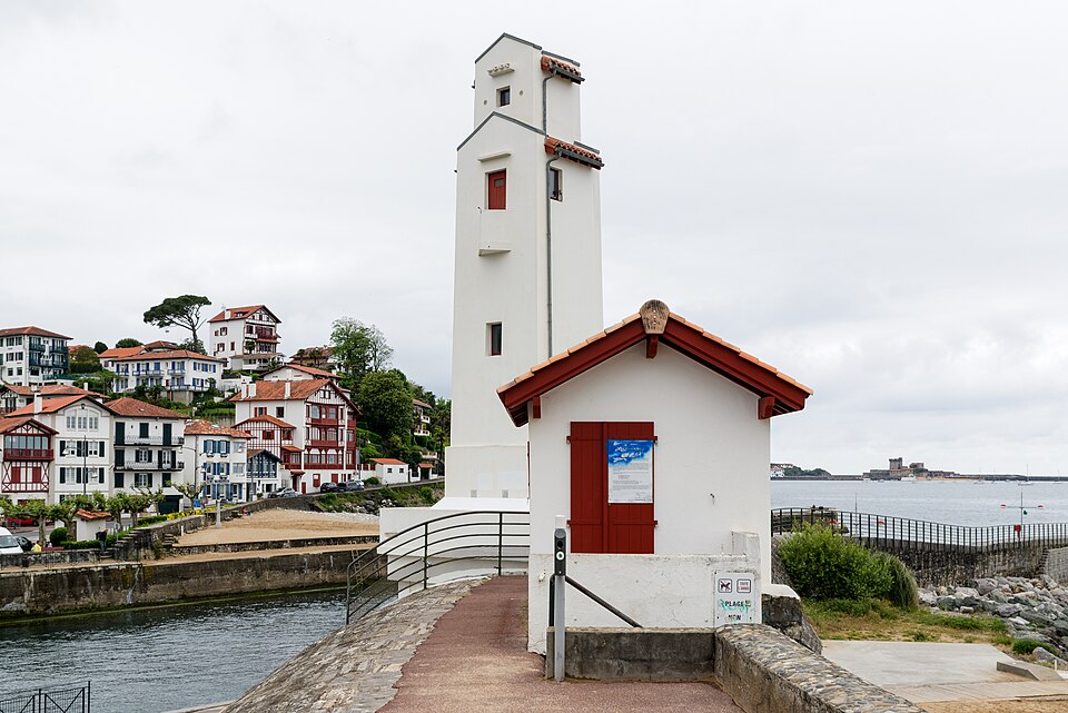 Le Phare de Saint-Jean-de-Luz
